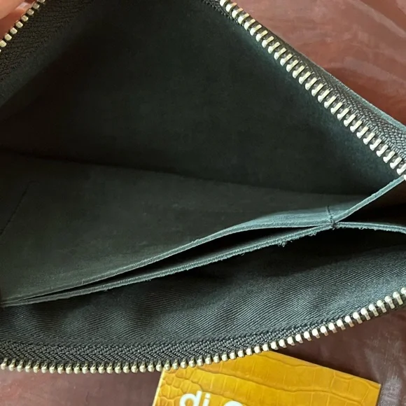 Black Crocodile Leather Wristlet - Picture 7 of 8